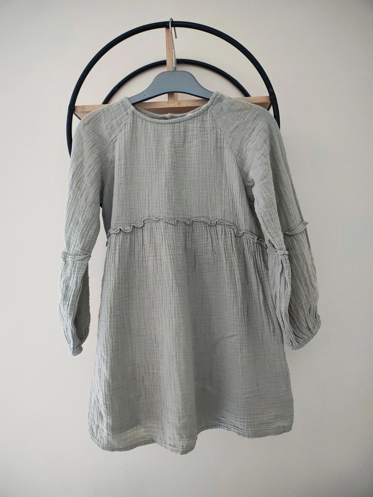 7 8 ans robe ( étiquette coupée)